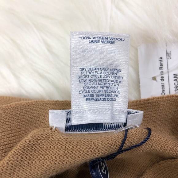 Oscar de la Renta Wool Cardigan Sweater - Picture 3 of 3